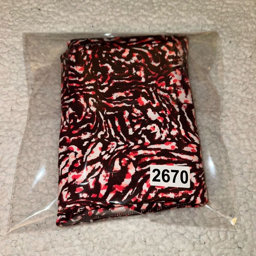 Under Armour Large Cropped Compression Leggings B… - image 8